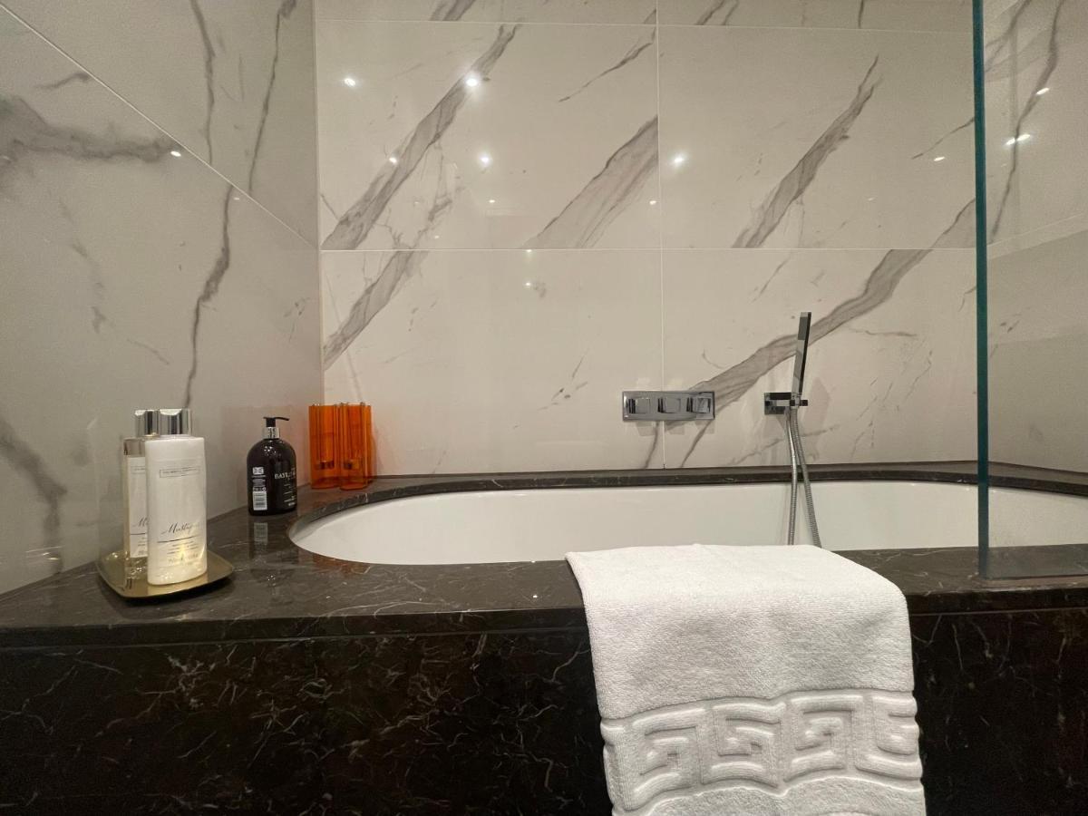 Ferienwohnung Sophisticated 1Br, 1 Ba Chigwell Designer Flat Chcl F2 Exterior foto